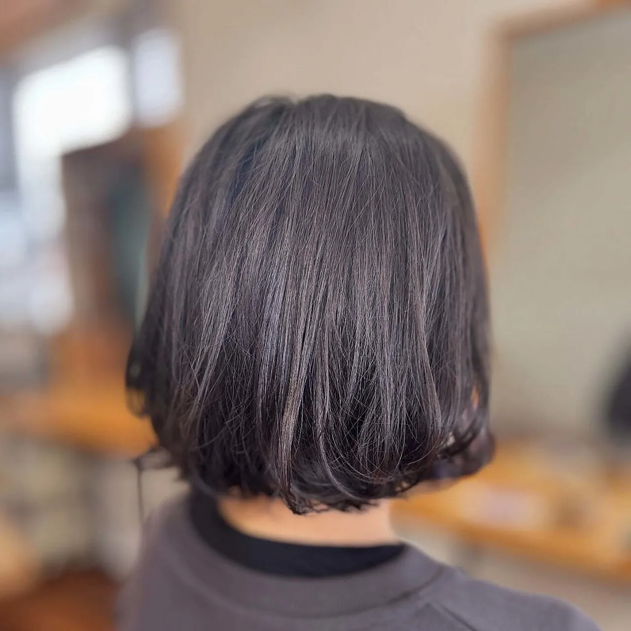 コバルトブルーイヤリングxボブ